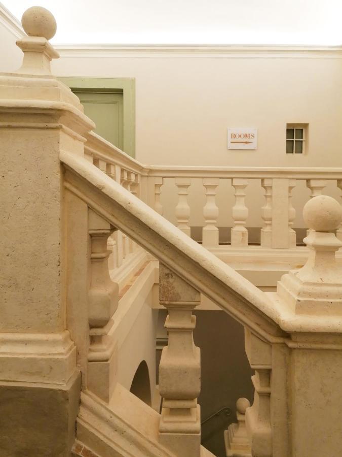 Palazzo Cortesi Pensión *